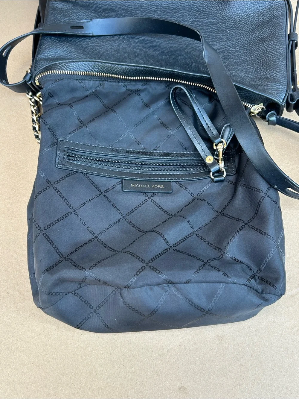 Michael Kors Reese Pebbled Leather Shoulder Tote Bucket Bag Chain Large Black
